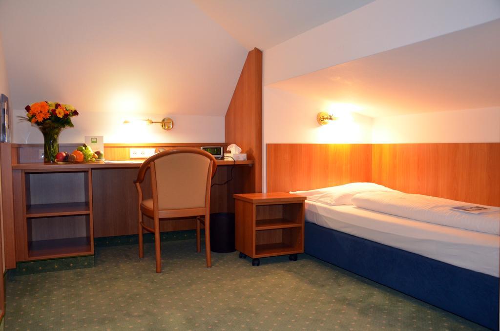Hotel Haus Am Park Bad Homburg vor der Hohe Bagian luar foto
