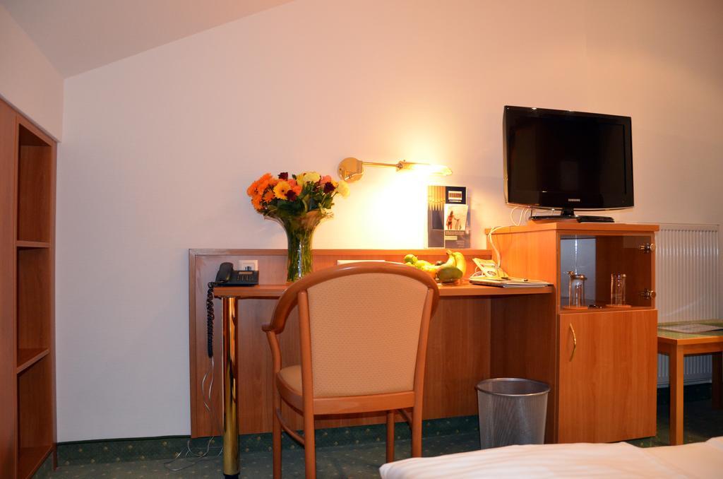 Hotel Haus Am Park Bad Homburg vor der Hohe Bagian luar foto
