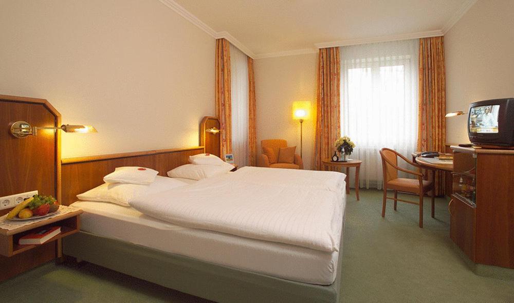 Hotel Haus Am Park Bad Homburg vor der Hohe Ruang foto